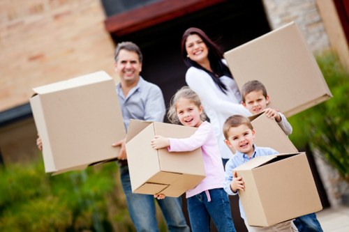 Local moving experts providing urgent removal support in Pimlico